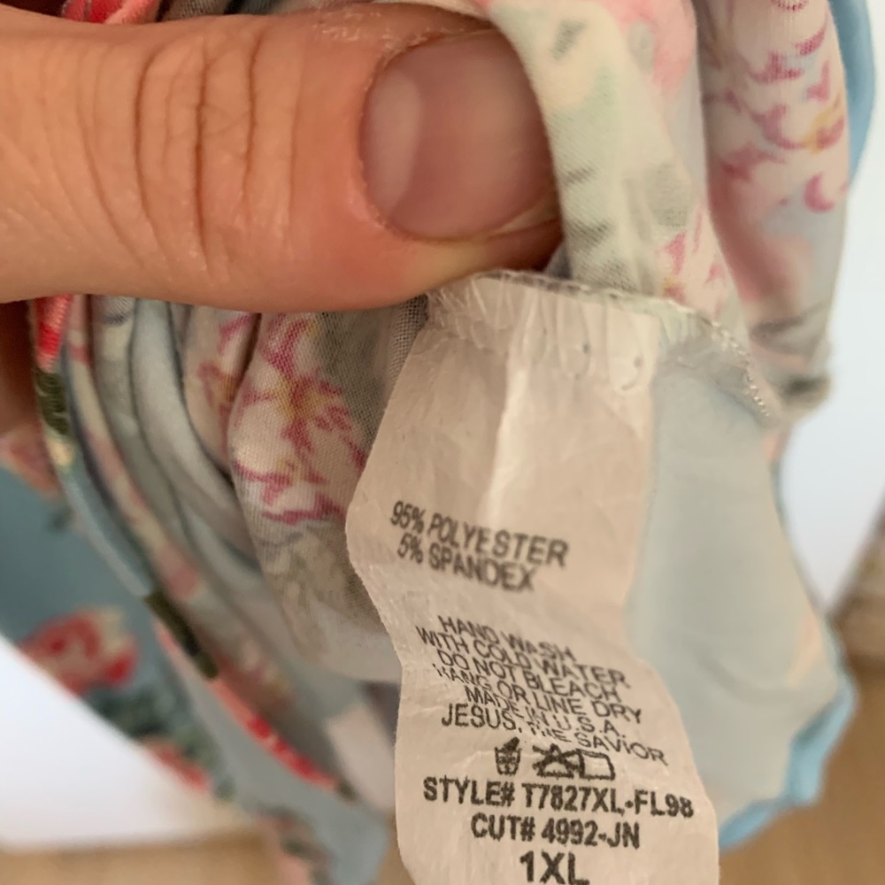 Blue dress with pink flowers - Picture 4 of 4